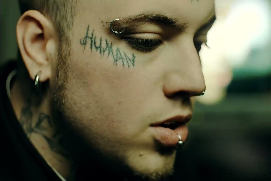 Mad Kelly Releases New Single "Everybody's Enemy"