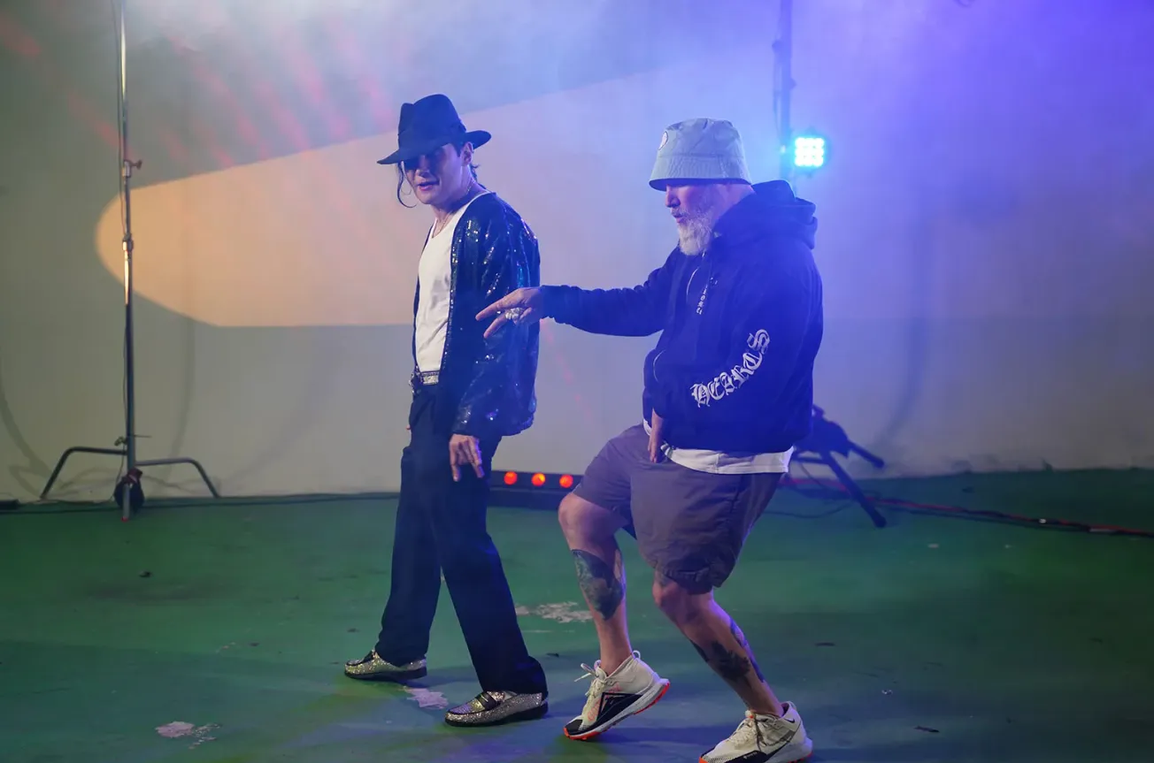 Detective Durst Investigates Corey Feldman's Viral Guitar Solo