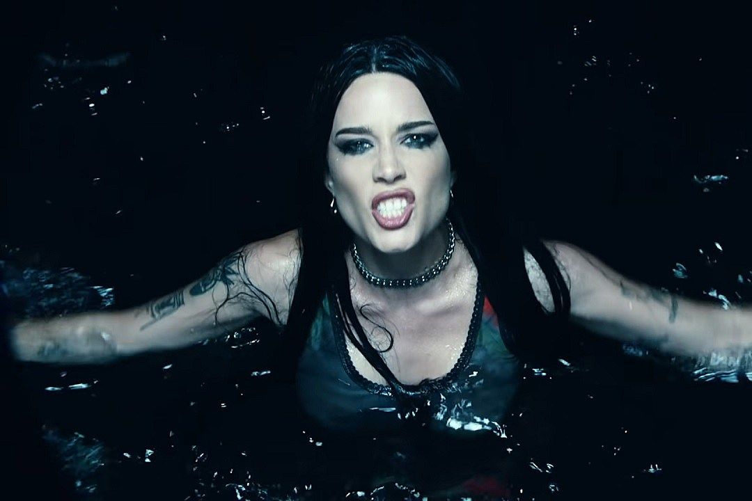 Halsey's Nu Direction Deepens on Deftonesy New Single "Lonely Is The Muse"