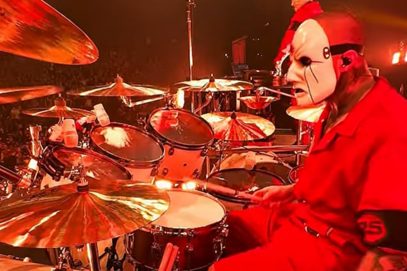 SLIPKNOT Drummer Eloy Casagrande Shares Drum Cam Video of "Eeyore"