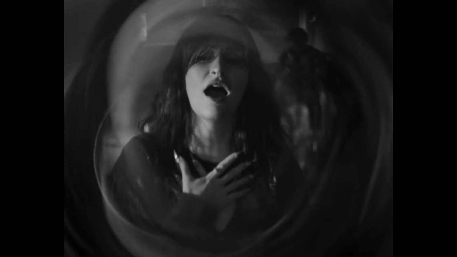 Spiritbox Announces New Album 'Tsunami Sea' Along With New Single "Perfect Soul"