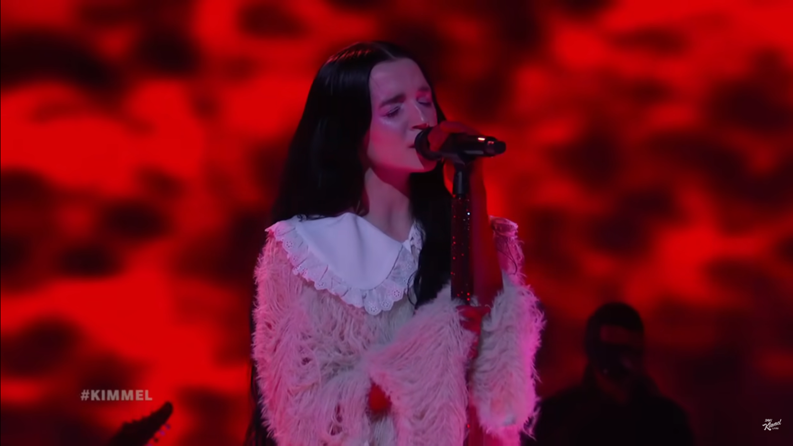 Poppy Performs "The Cost of Giving Up" on 'Jimmy Kimmel Live!'