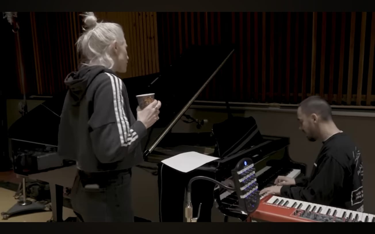 Linkin Park Releases BTS Footage Of Emily Armstrong's Scream From "Heavy Is The Crown"