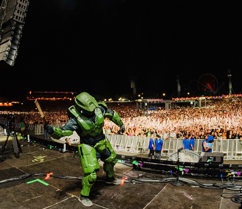 Breaking Benjamin Bring Out 7-Foot Tall Genetically-Engineered Child Super Soldier at Louder Than Life Festival