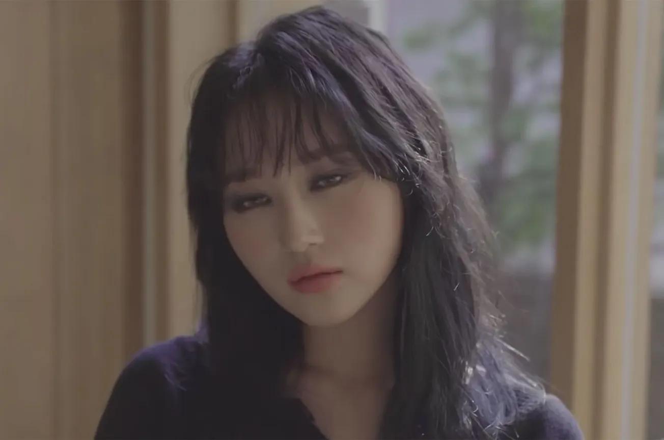 Dreamcatcher's Siyeon To Front And Produce ChRocktikal, Debut Album Coming Soon