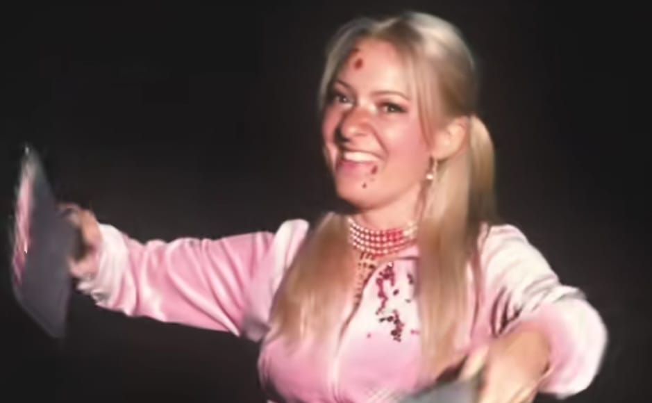 Scene Queen Posts Teaser For "Tracksuit"