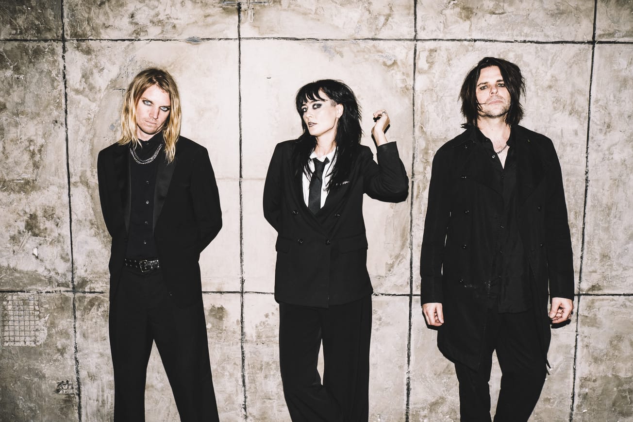 Saint Agnes Pay Homage To Nine Inch Nails In "Get Them Out" Visualizer Video