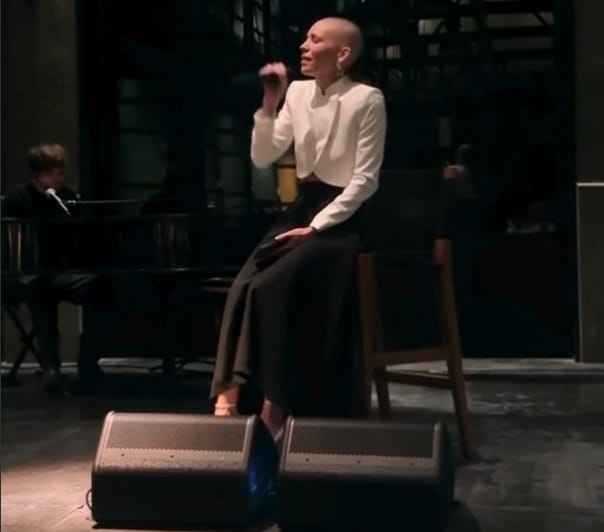 Skylar Grey Haunts With Solo "R.I.P." Performance